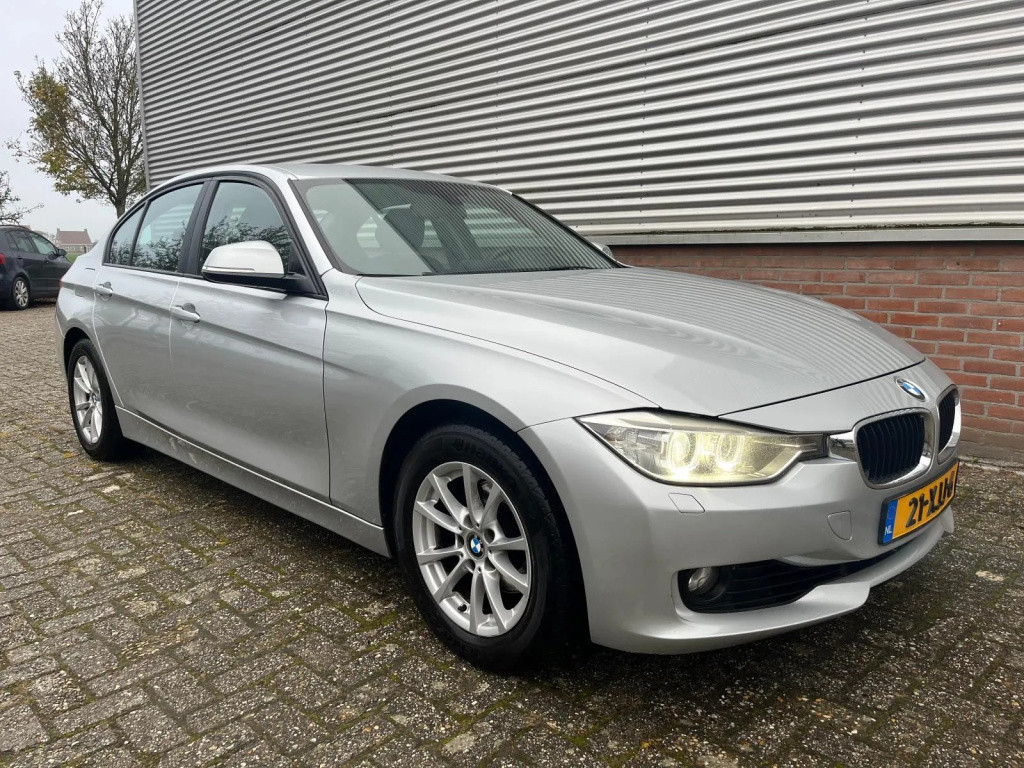 BMW 3-serie 320i high executive | orig. nl | zeer netjes