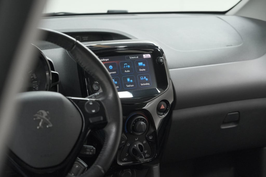 Peugeot 108 1.0 e-vti allure top! | elektrisch vouwdak | apple carplay | da