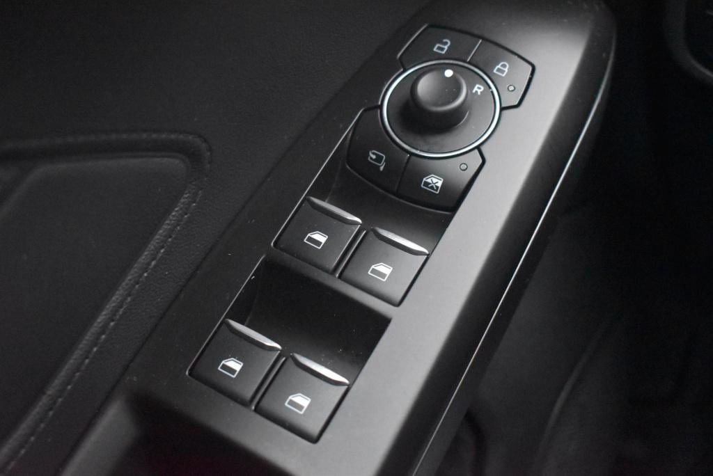 Ford Focus wagon 1.0 ecoboost hybrid titanium x | climate control | cruise 