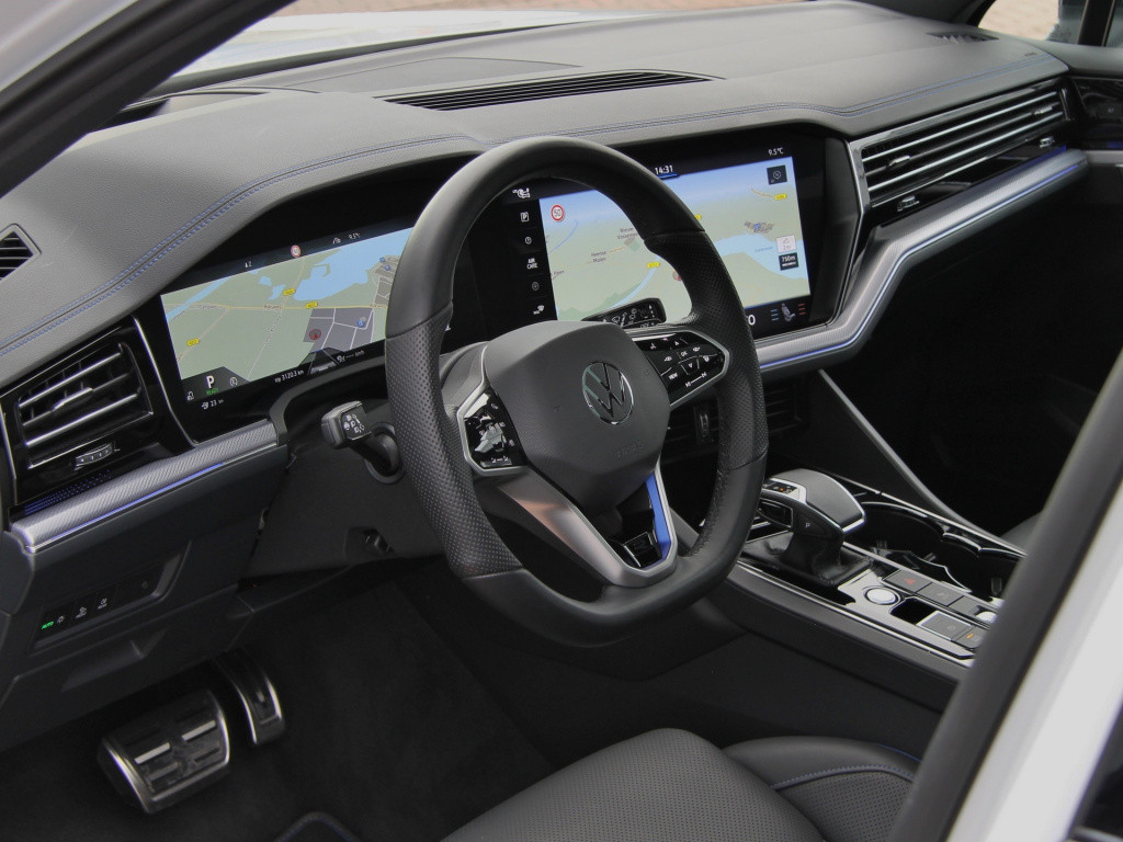 Volkswagen Touareg r 3.0 tsi ehybrid 462pk | full option | garantie 02-2026