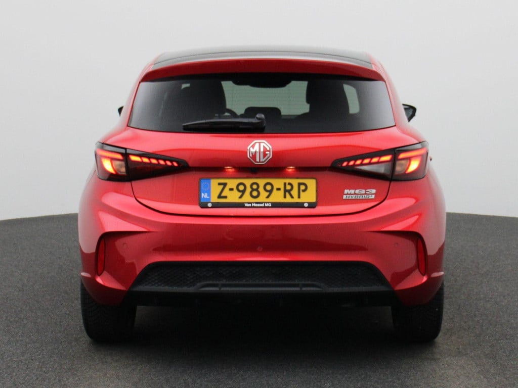 MG 3 mg3 hybrid+ 1.5 hybrid luxury 17'' velgen | zwart dak & spiegels | pri