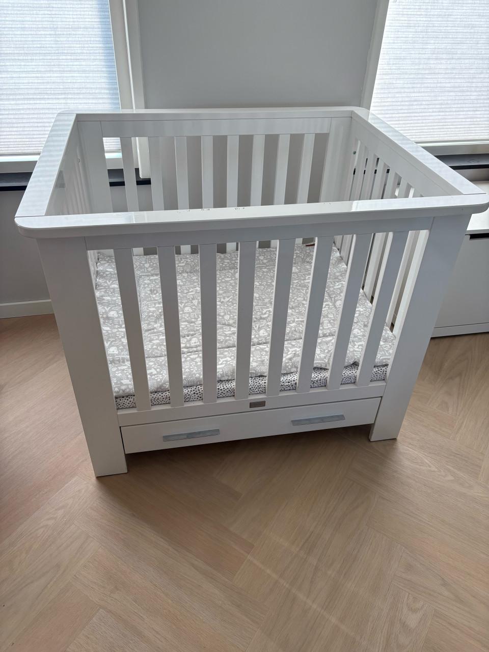 Box met boxkleed en boxmatras
