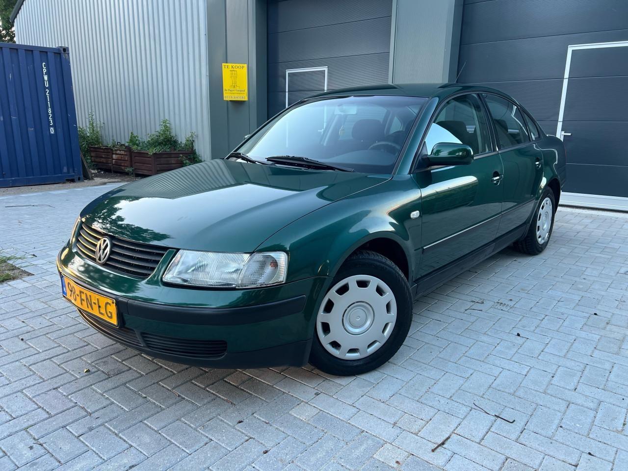 Volkswagen Passat 1.6- 130.494KM Nap! 1e Eigenaar