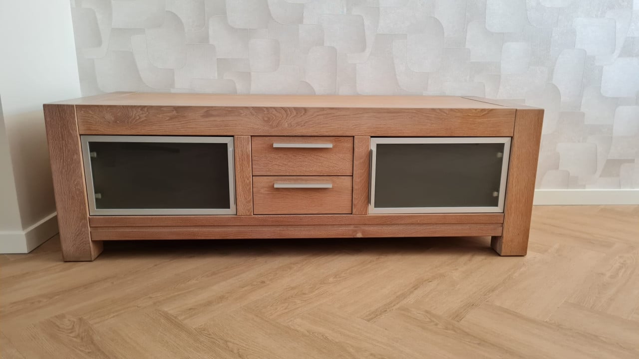 TV kastje