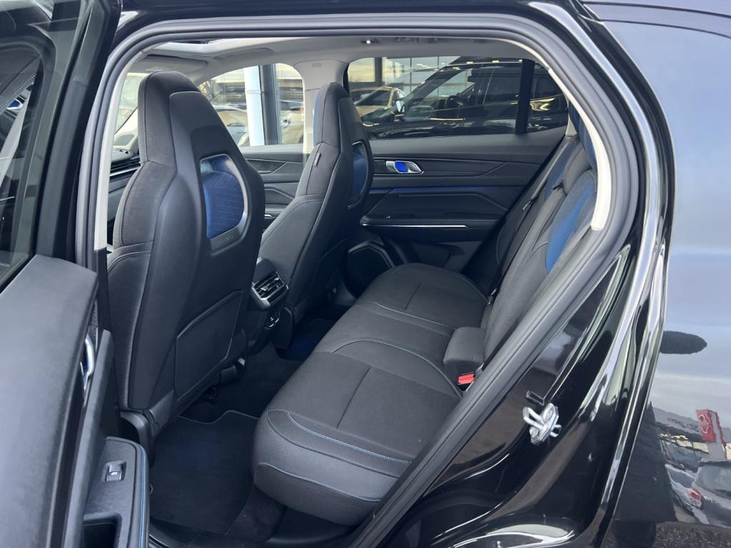 Lynk & Co 01 1.5 261pk phev black edition pano dak , 360gr camera , carplay