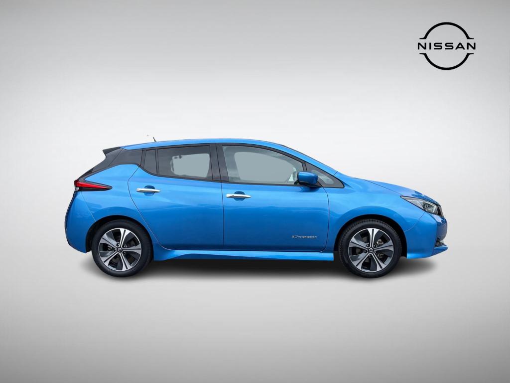 Nissan Leaf n-connecta 40 kwh soh 84% | navigatie | 360° camera | stuur- + 