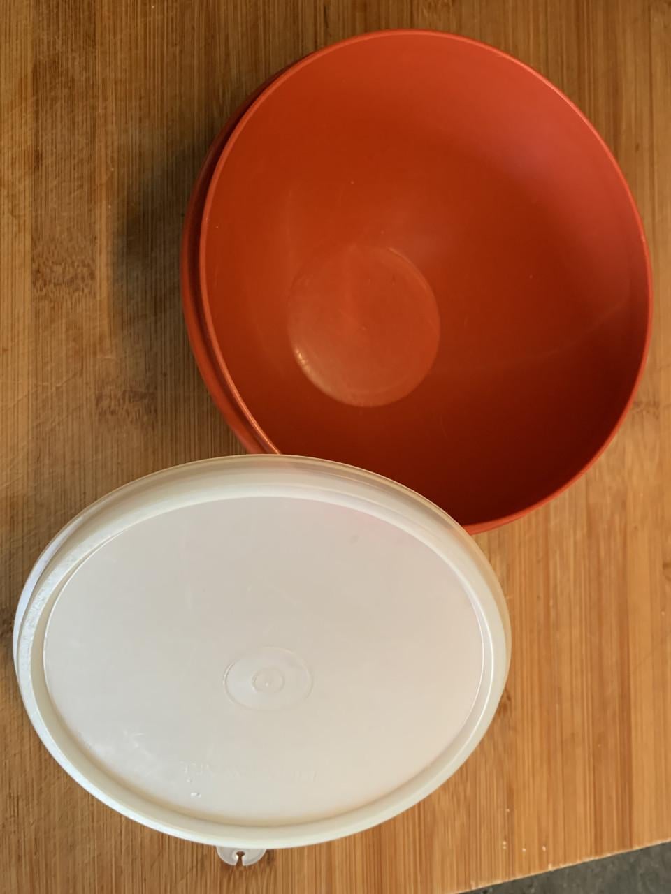 Complete set van diverse Tupperware bakjes en schalen