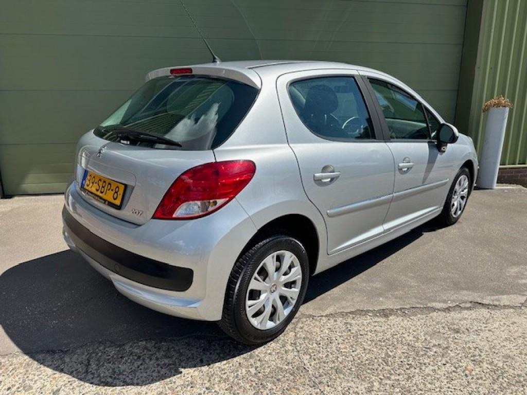 Peugeot 207 1.4 vti active
