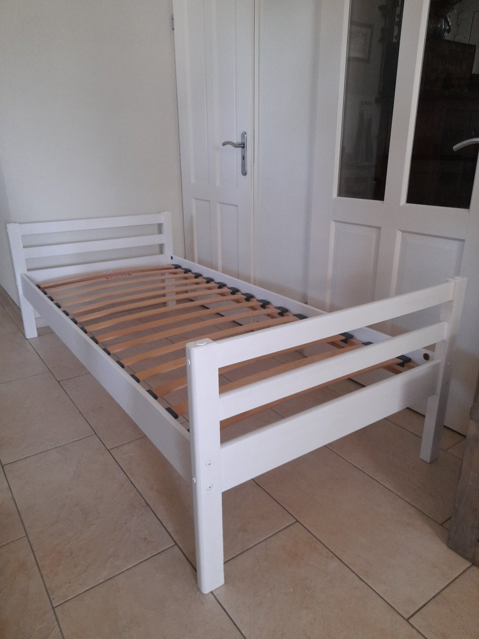 1 Persoonsbed 90 x 200 (in goede staat )