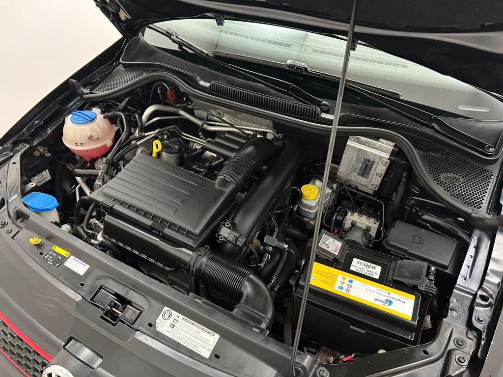 Volkswagen Polo occasion 1.2 tsi cross | zwart | tweedehands volkswagen pol