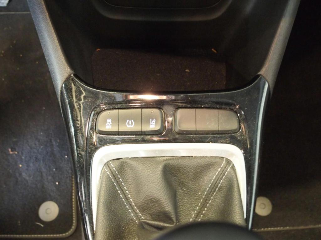Opel Crossland X 1.2 120 jaar edition app conn. nl auto, stoel+ stuurverwar