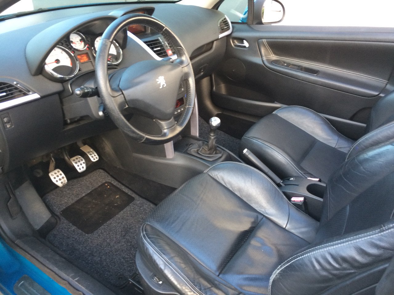 Peugeot 207 CC 1.6-16V T Sport LEES DE TEXT GOED!