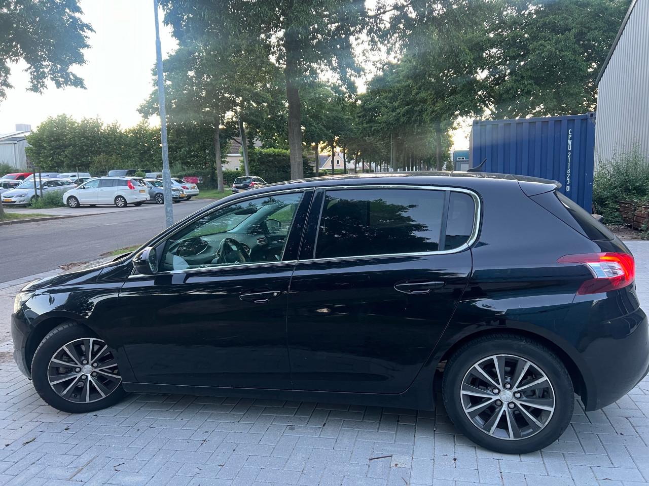 Peugeot 308 1.6THP Allure Xenon/Led/Pano
