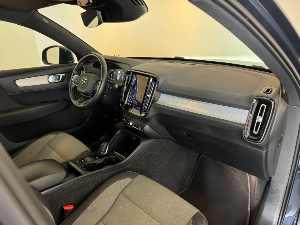 Volvo XC40 1.5 t4 recharge inscription expression