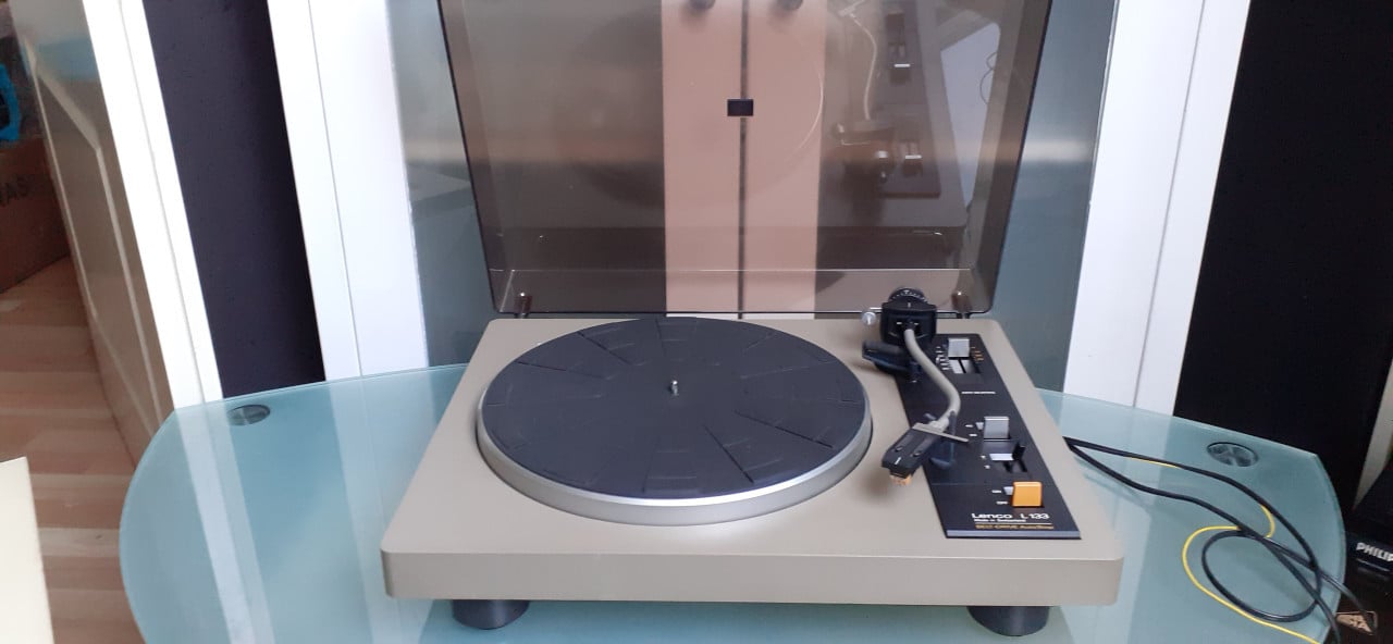 LENCO L-133 platenspeler belt-drive autostop made in switerland