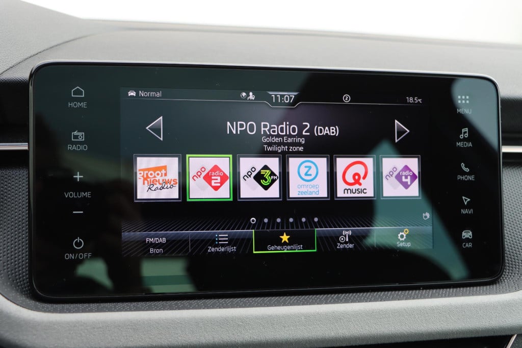 Skoda Scala 1.0 tsi business edition - travel assist