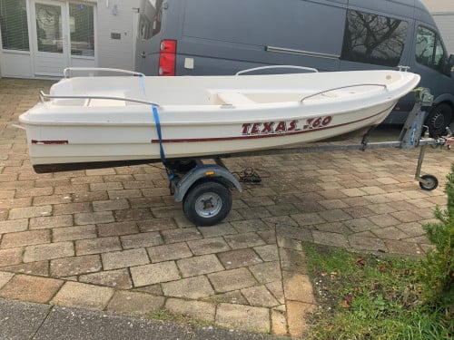 Gratis Boat