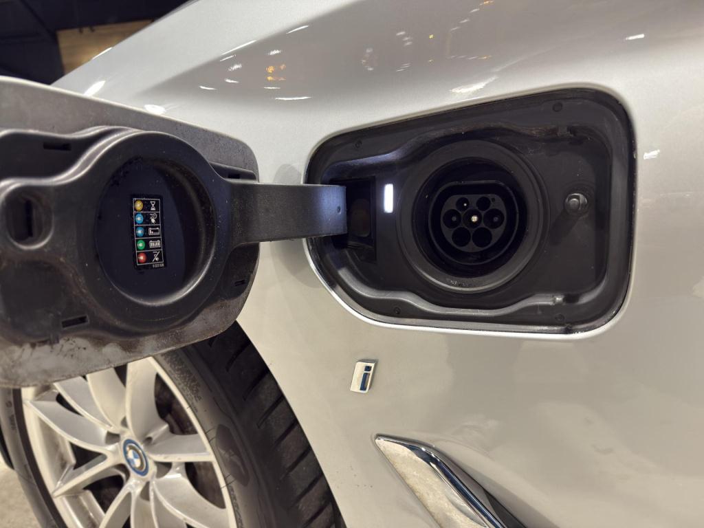 BMW 5 Serie 530e iperformance edrive edition | leder | schuif-/kanteldak | 