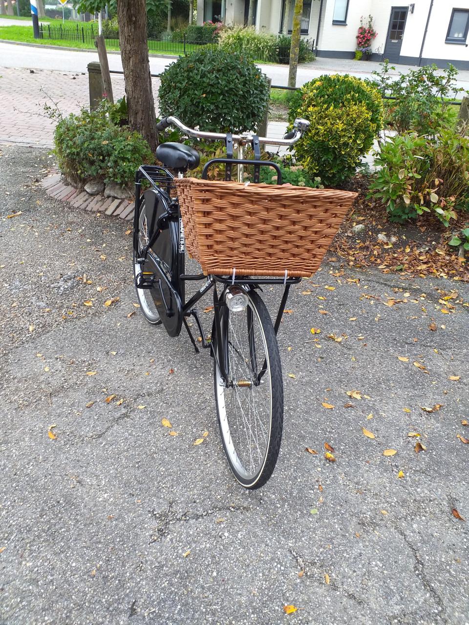 """"MOOIE OMAFIETS"WEINIG GEBRUIKT MET NIEUWE MAND""""