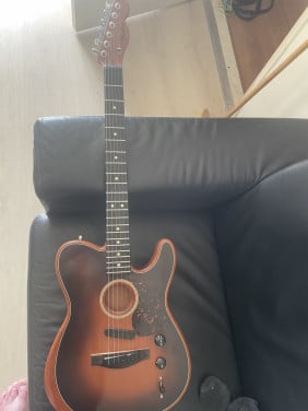 Fender usa Acoustasonic