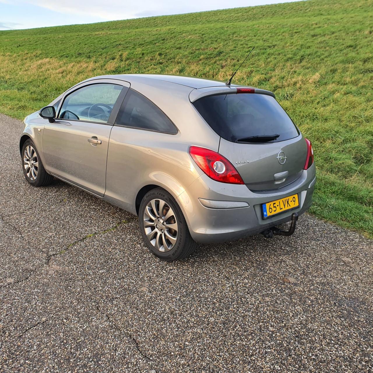 Opel Corsa 1.4-16V '111' Edition