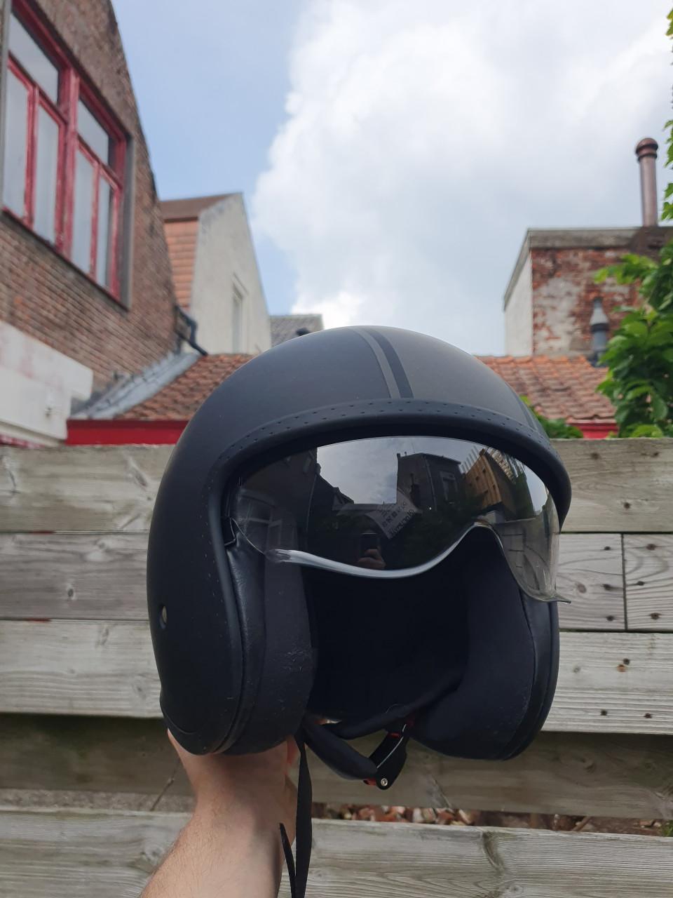 AGM scooter