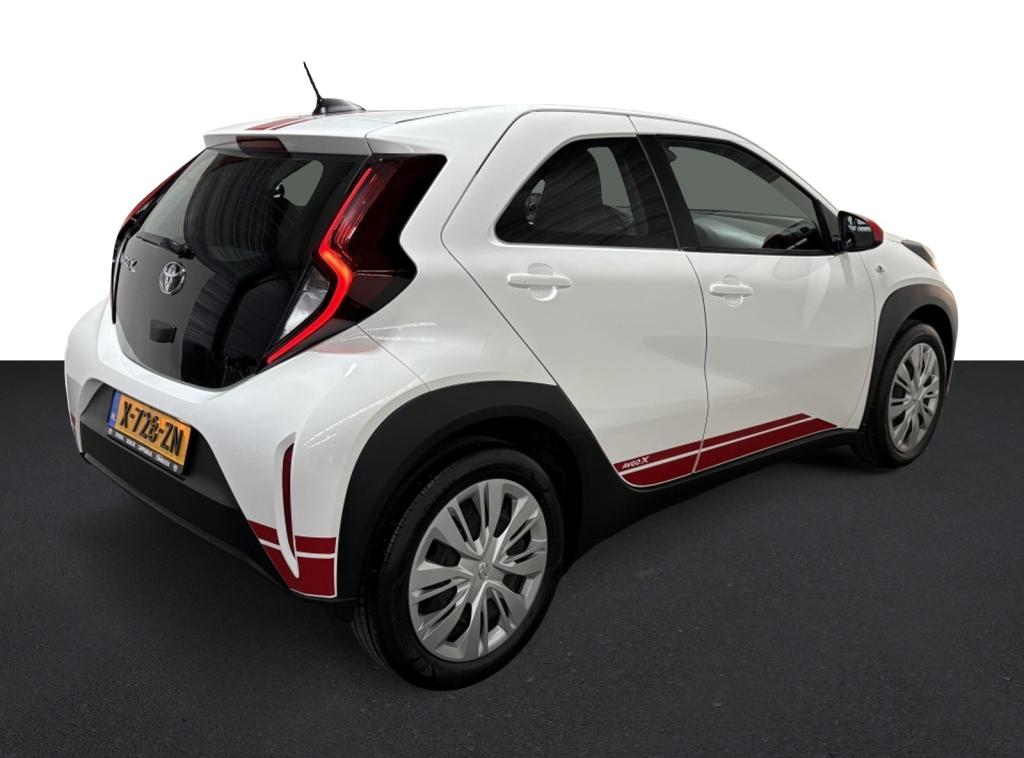 Toyota Aygo x 1.0 vvt-i mt play | camera | apple carplay |