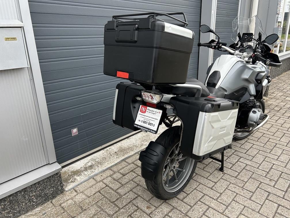 Frisse BMW R1200GS uit 2015 met 76dkm, 1e eig, vario kofferset etc €8995,-