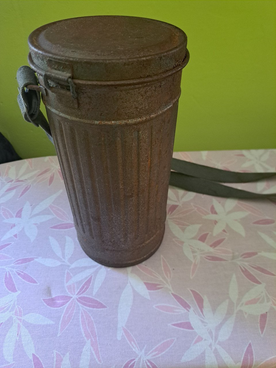 GASMASKER CONTAINER UIT WW2