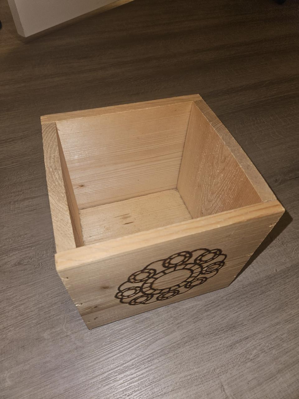Houten kistje met Zeeuwse knop