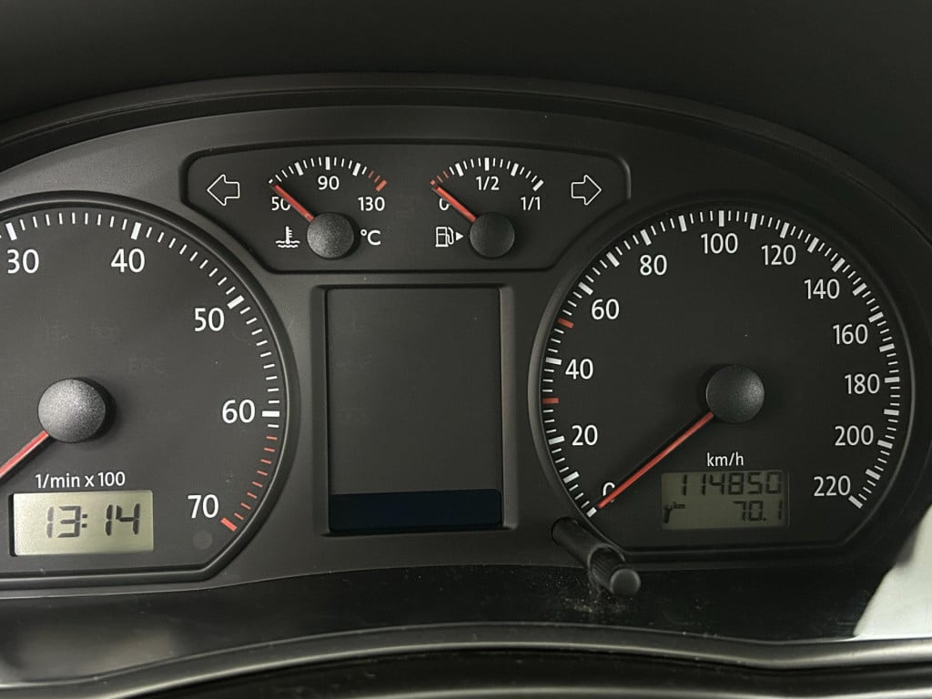 Volkswagen Polo occasion 1.4-16v sportline | grijs | automaat | airco | twe