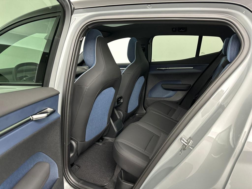 Volvo Ex30 cross country p5 long range ultra europa