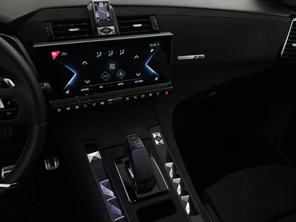 Ds Ds 7 crossback e-tense 300pkawd performance line+ | hifi focal | elektr 