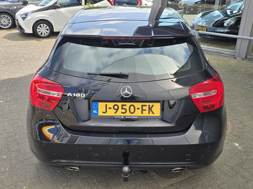 Mercedes-Benz A-Klasse 180 ambition urban-pakket slechts 83.000 km!!