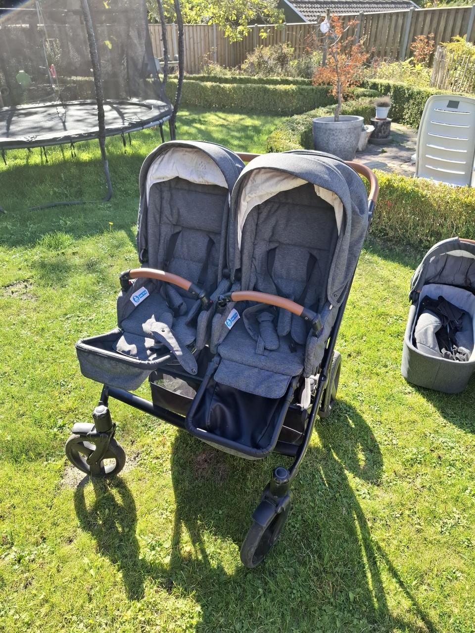 Duo kinderwagen - merk: JEDO, zeer netjes!