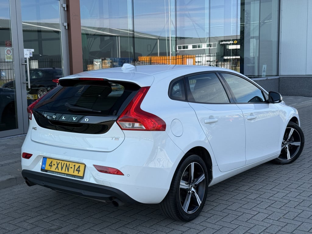 Volvo V40 1.6 t2 r-design | navi | cruise | stoelverwarming | parkeersensor