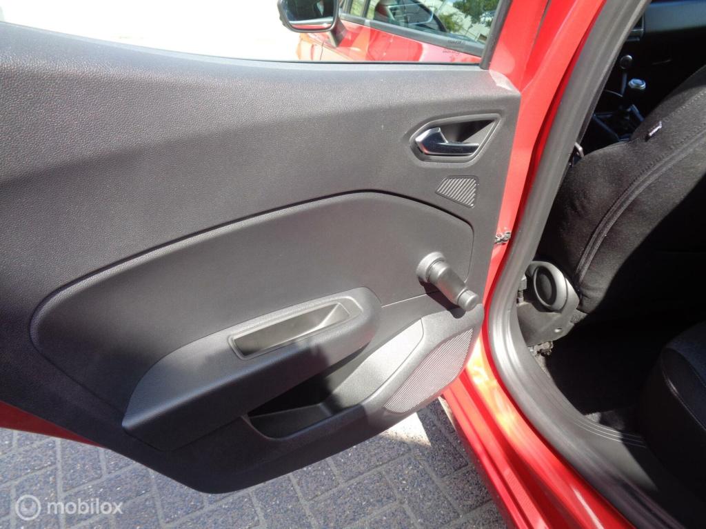 Renault Clio 1.0 tce intens/airco/lm velgen/carplay/pdc/cruise/full led/1st