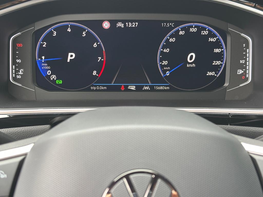 Volkswagen T-roc 1.5 tsi 150pk dsg r-line | camera | keyless | elek. achter