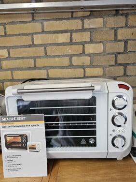 Oven