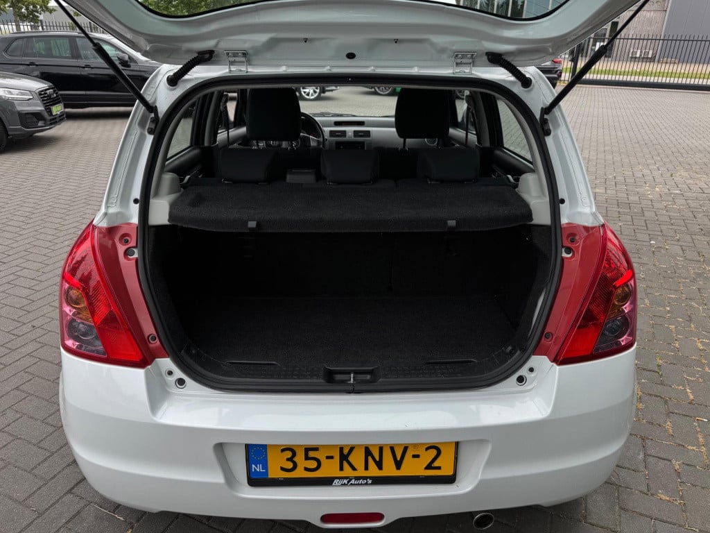 Suzuki Swift 1.3 exclusive* airco * 5drs * carplay