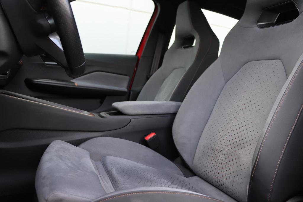 Cupra Born adrenaline 62 kwh 231pk | soh 94,8% |