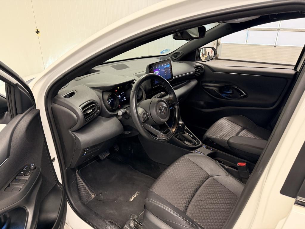 Toyota Yaris 1.5 hyb. executive| jbl| hud| pdc| adap.cruise| bsm| camera