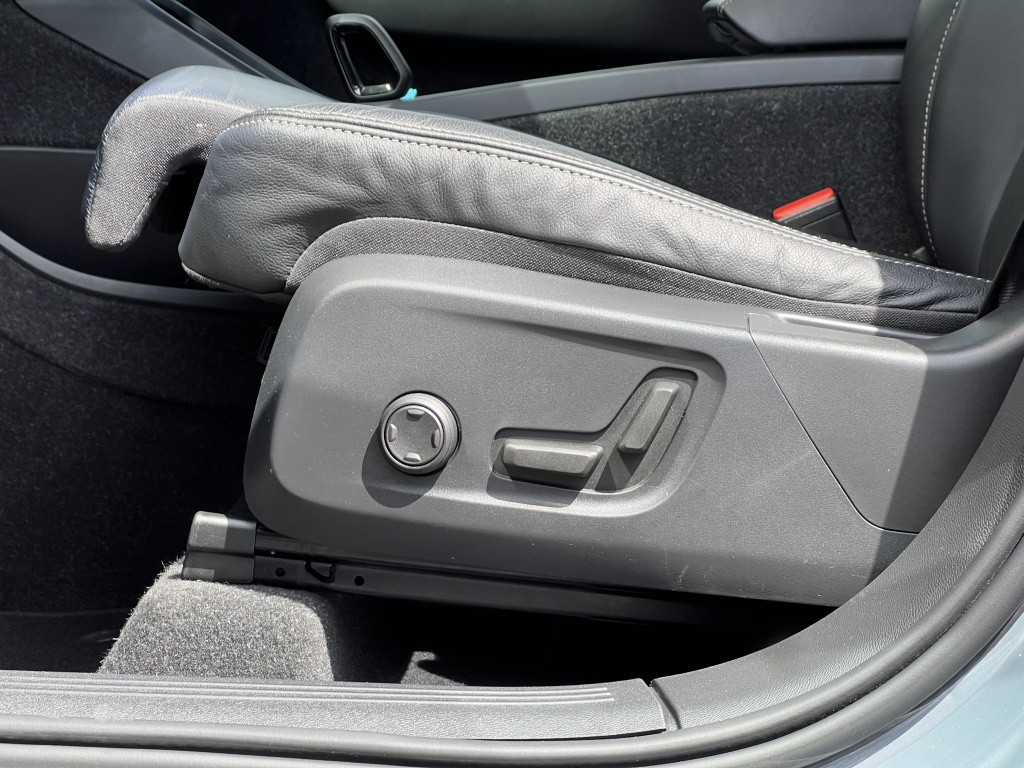 Volvo XC40 t4 211pk recharge plus bright| adap.cruise| leder| trekhaak| cam