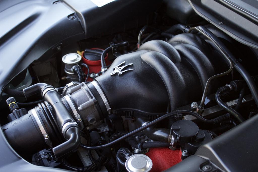 Maserati Granturismo 4.7 s | btw auto | bose | leder | youngtimer |