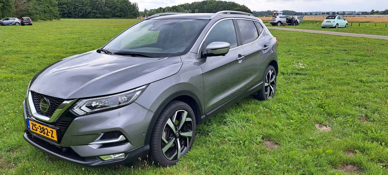 Nissan Qashqai Tekna +