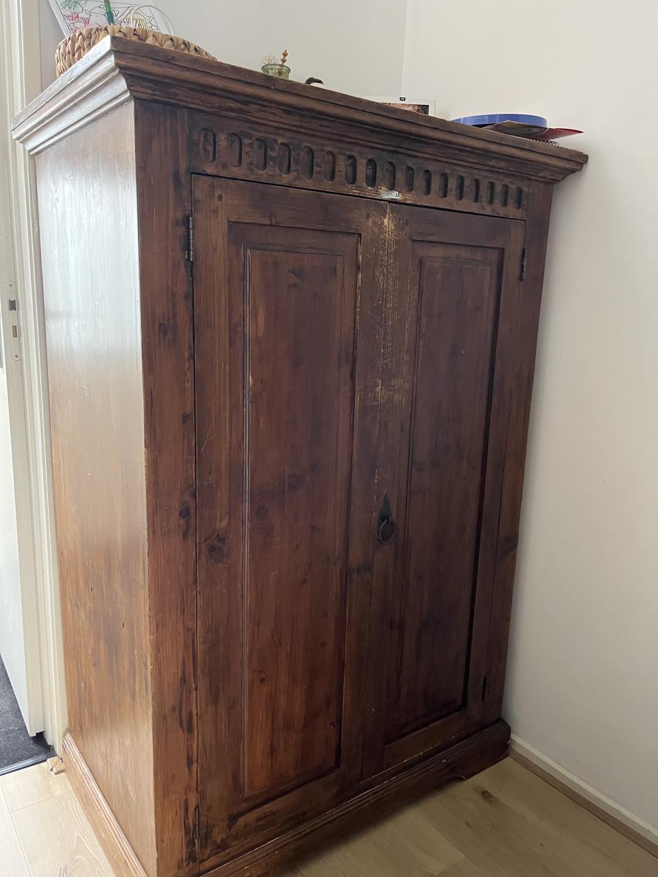 Donker Houten kast