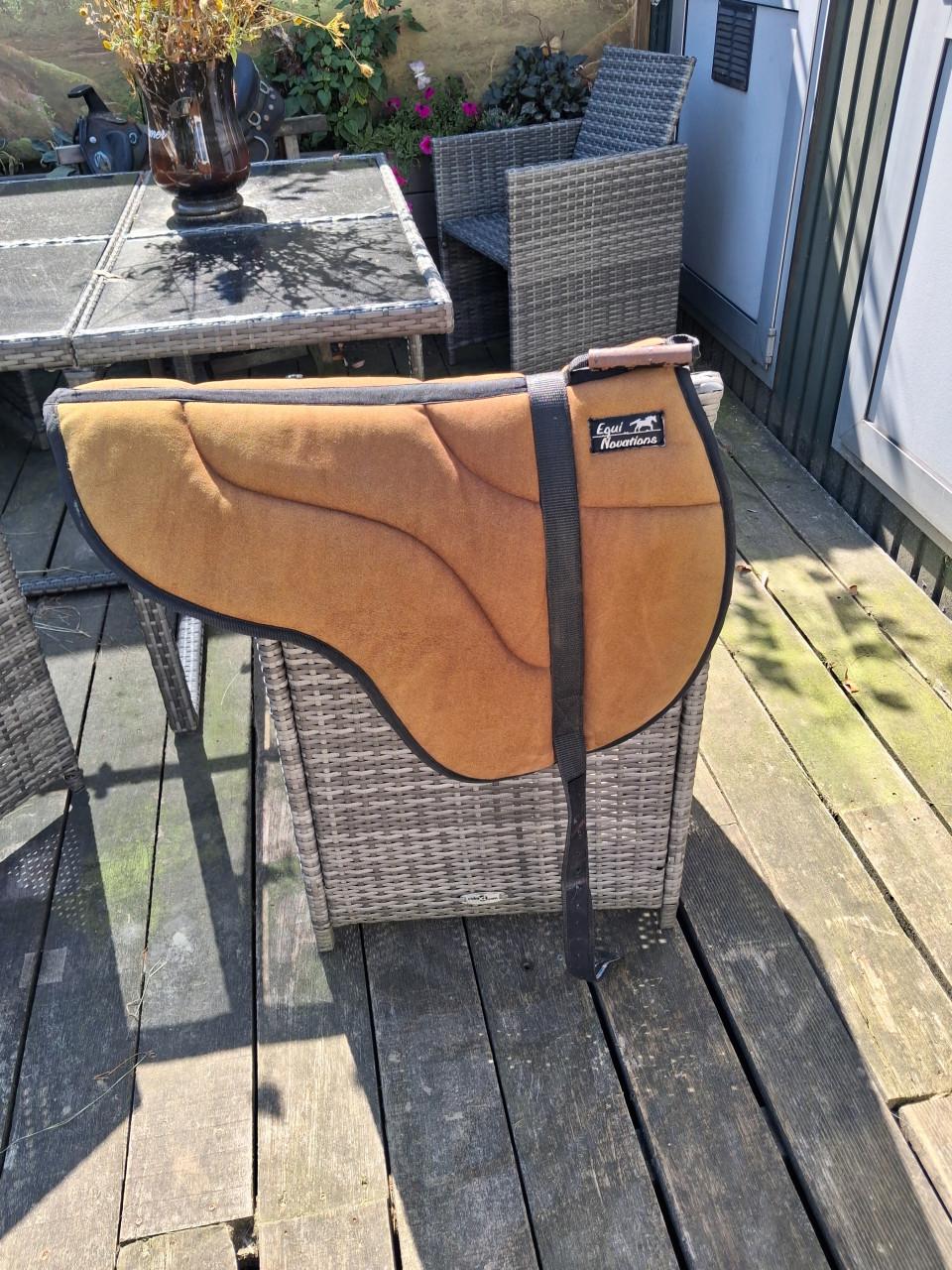 Barebackpad