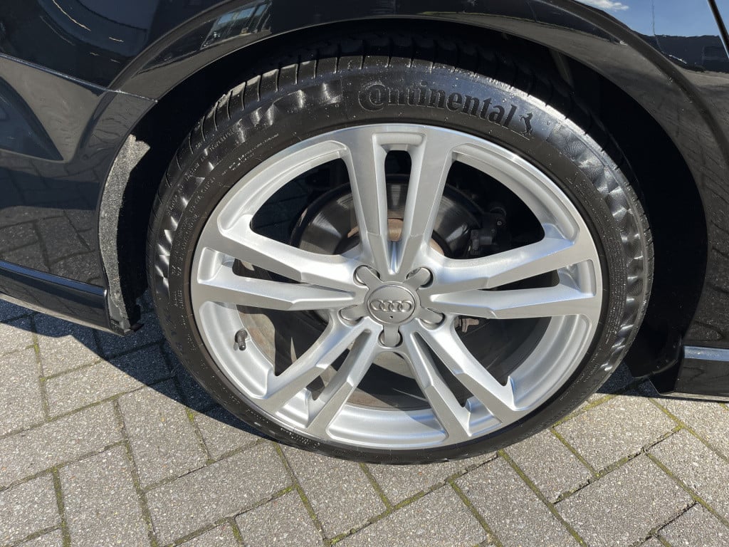 Audi A3 limousine 1.5 tfsi cod sport s line edition nl auto