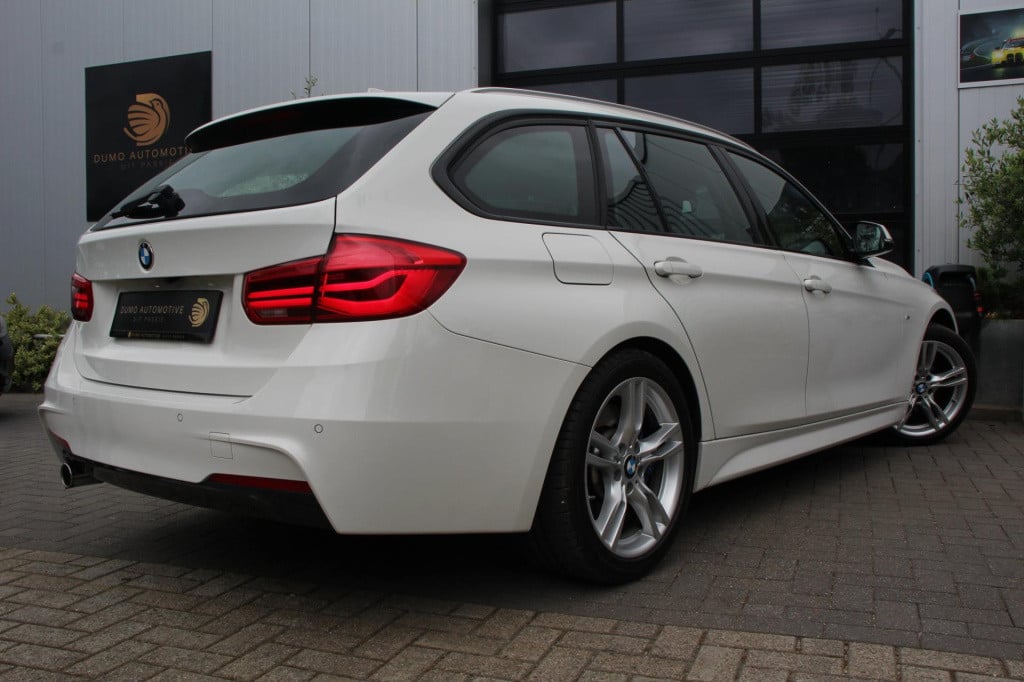 BMW 3-serie touring 318i m sport edition aut. - navi groot - adap led - pdc