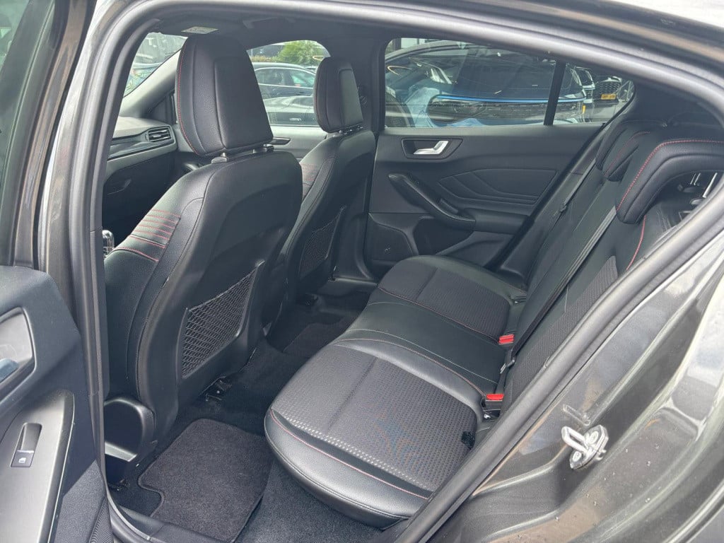Ford Focus 1.0 ecoboost 125pk 5-deurs st line